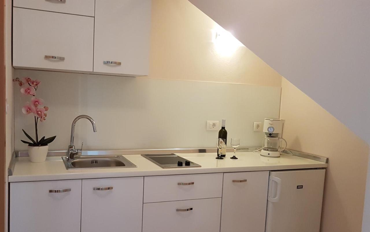 Apartmani Diva Malinska Exteriér fotografie